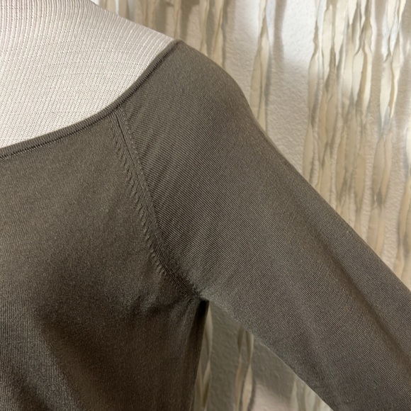 Theory Green Wide Neck Long Sleeve Merino Wool Sweater Size M - Picture 6 of 8